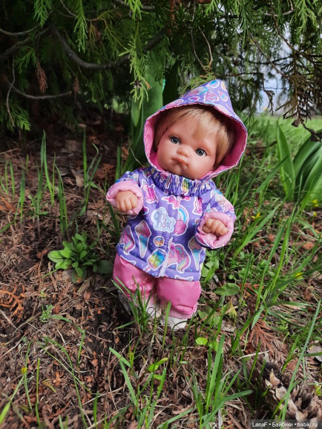 Апрель. Прогулка (пепита Антонио Хуан и оливия Вестида де Азул)