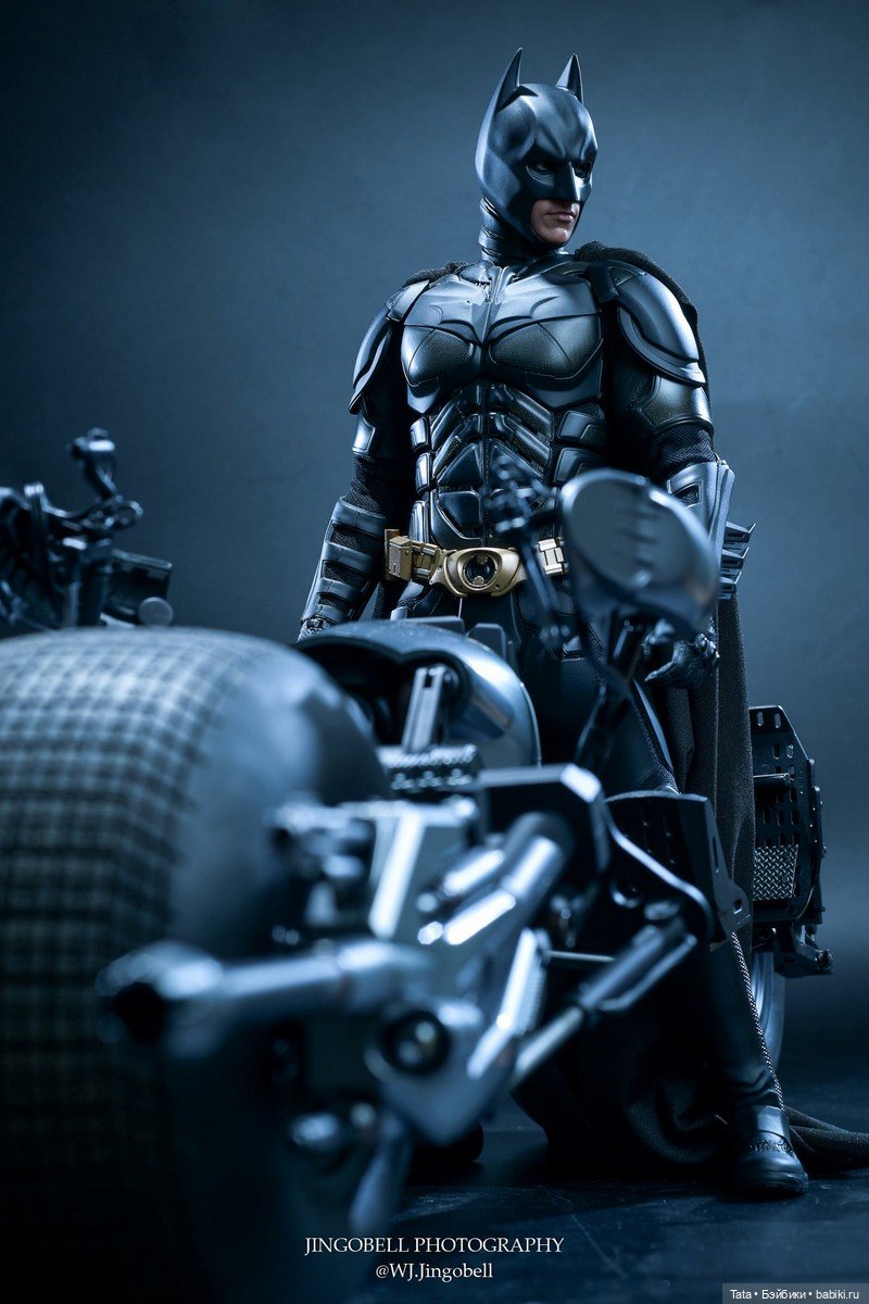 В Гонконге состоялся релиз фигурки Бэтмена в масштабе 1/6 от Hot Toys (фото 3)
