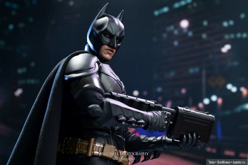В Гонконге состоялся релиз фигурки Бэтмена в масштабе 1/6 от Hot Toys (фото 4)