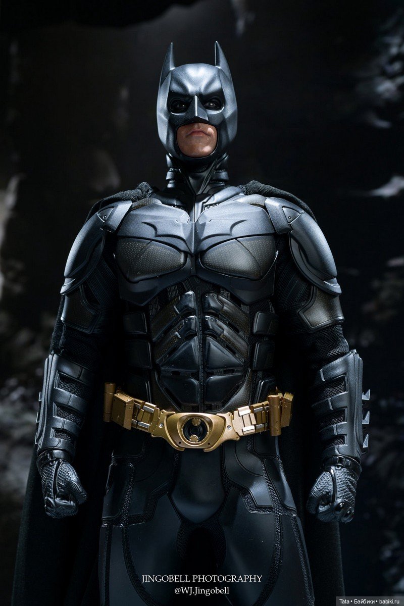 В Гонконге состоялся релиз фигурки Бэтмена в масштабе 1/6 от Hot Toys (фото 6)