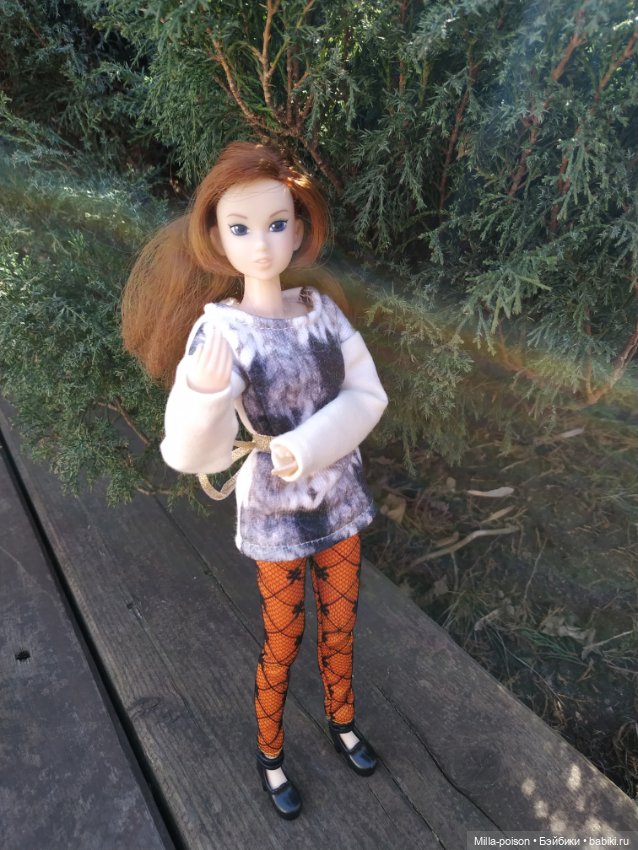 Momoko посещает Московский зоопарк