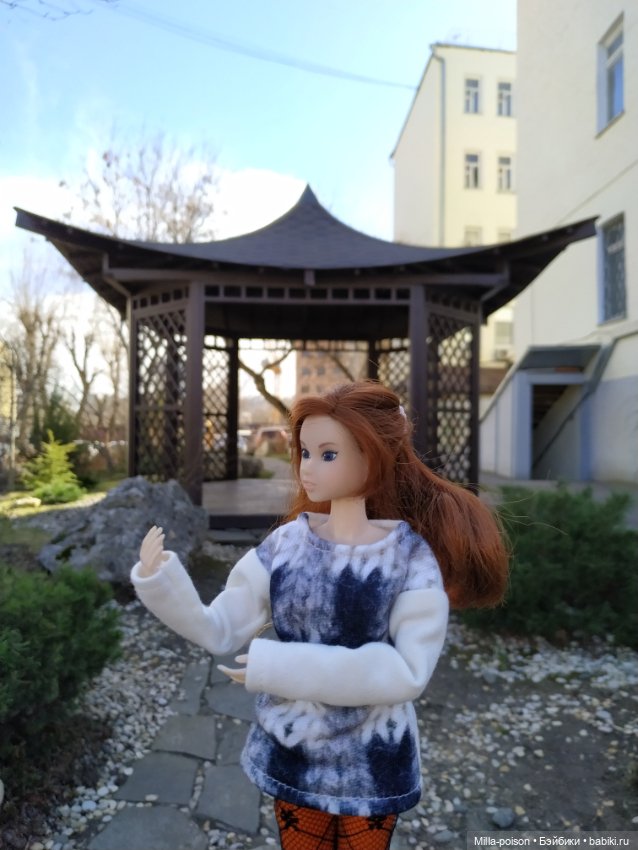 Momoko посещает Московский зоопарк