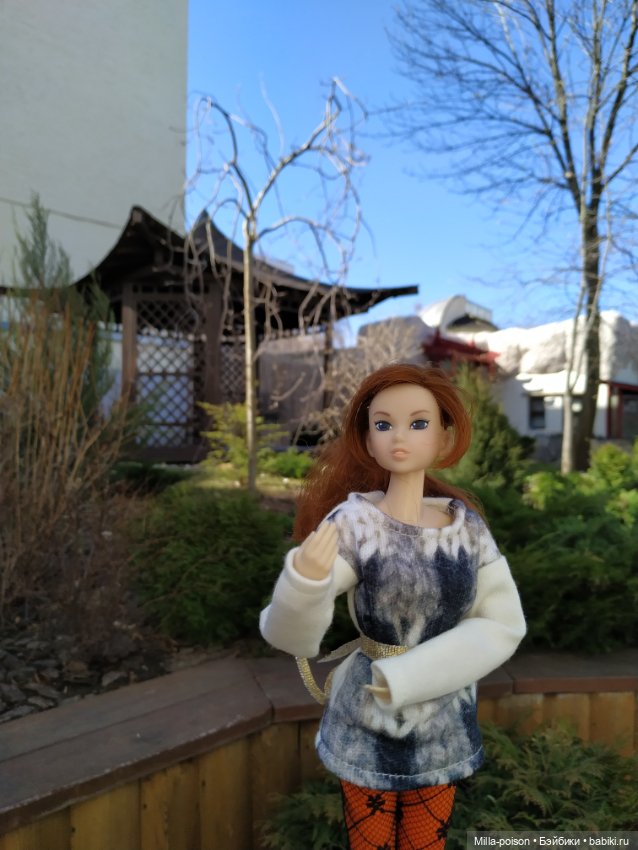 Momoko посещает Московский зоопарк