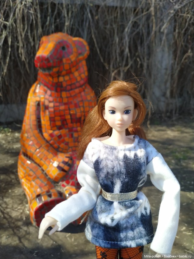 Momoko посещает Московский зоопарк