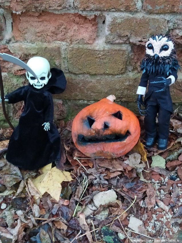 LDD Выгуляла Повелителя слез и Смерть. Ездили в усадьбу Ляхово, А ещё в этой усадьбе снимали фильм по Чехову, и знаменитый "Формула любви" с графом Калиостро