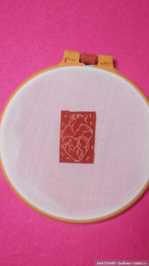 Решила разнообразить свое творчество вышивкой