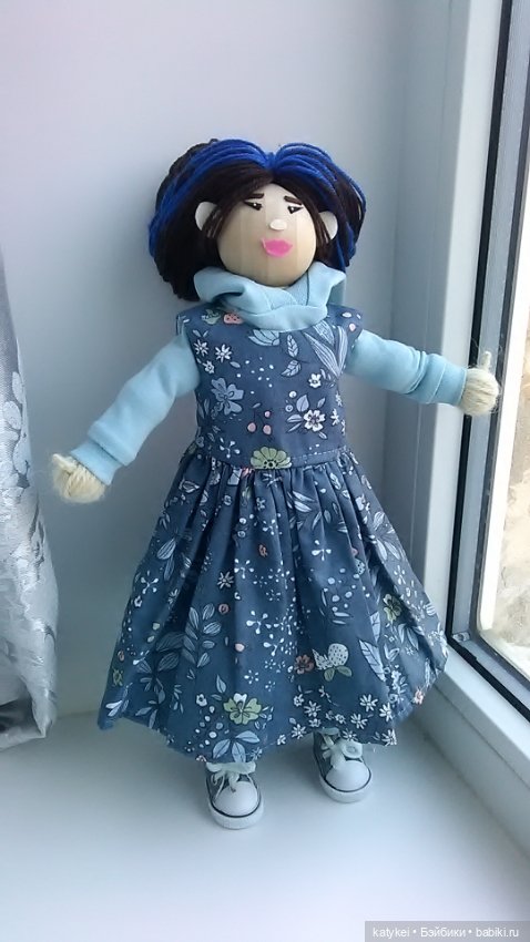 Лаура поздравляет с Пасхой. И новый аут (фото 3)