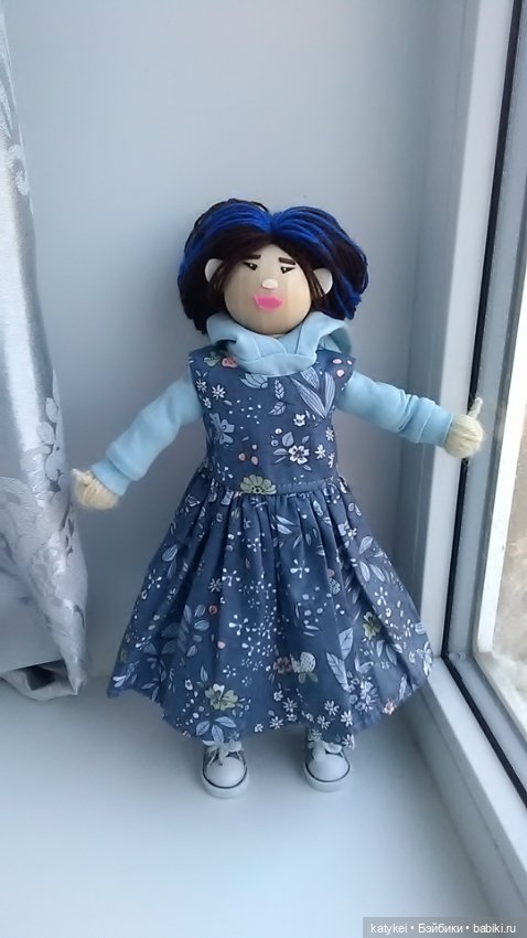 Лаура поздравляет с Пасхой. И новый аут (фото 4)