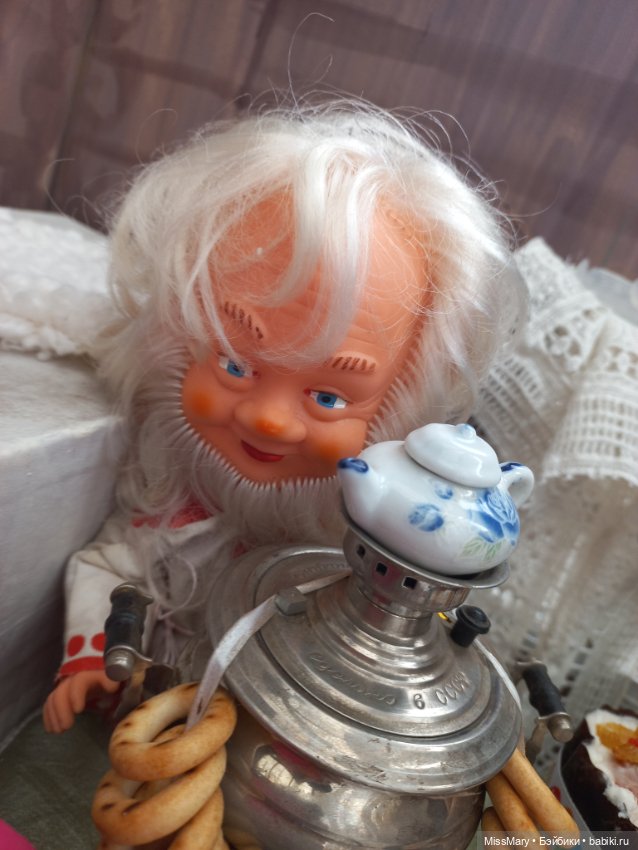 "Веселые картинки". Напекла Фаина куличей