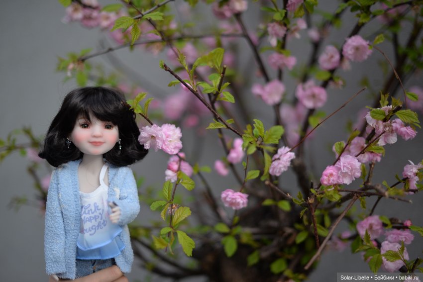 Скарлет Ruby Red на прогулке