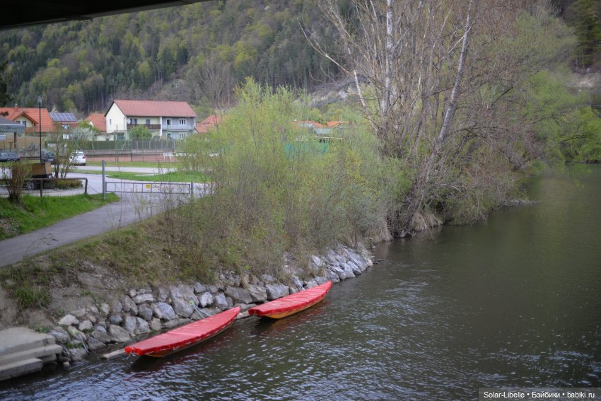 Скарлет Ruby Red на прогулке