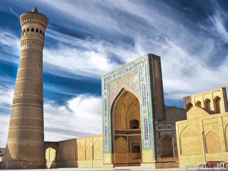 Лаура поздравляет с Пасхой. И новый аут (фото 9)