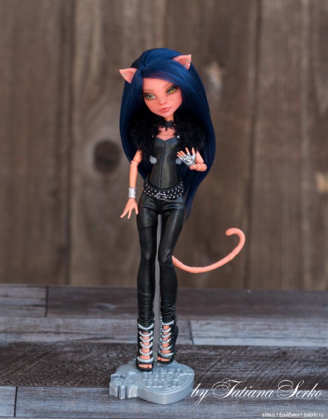 Ооак Монстер хай пятая работа Учусь создавать полный образ