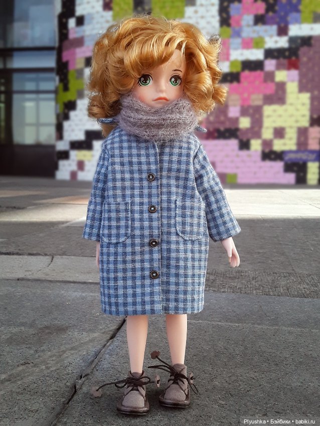 Лулу - девочка с большими грустными глазами