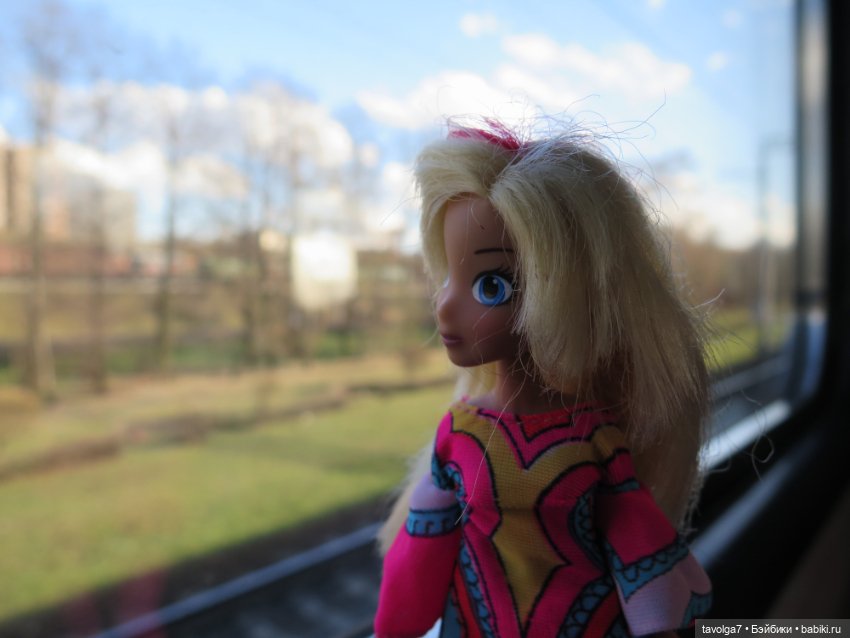Винтаж и современная девушка 1/12 и весна