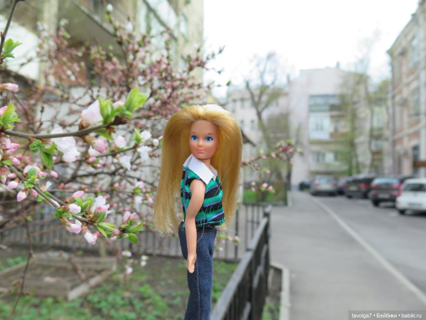 Винтаж и современная девушка 1/12 и весна