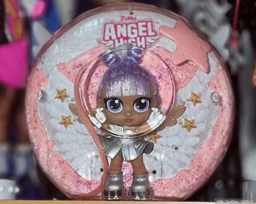 Ангел в летающем шаре из космоса