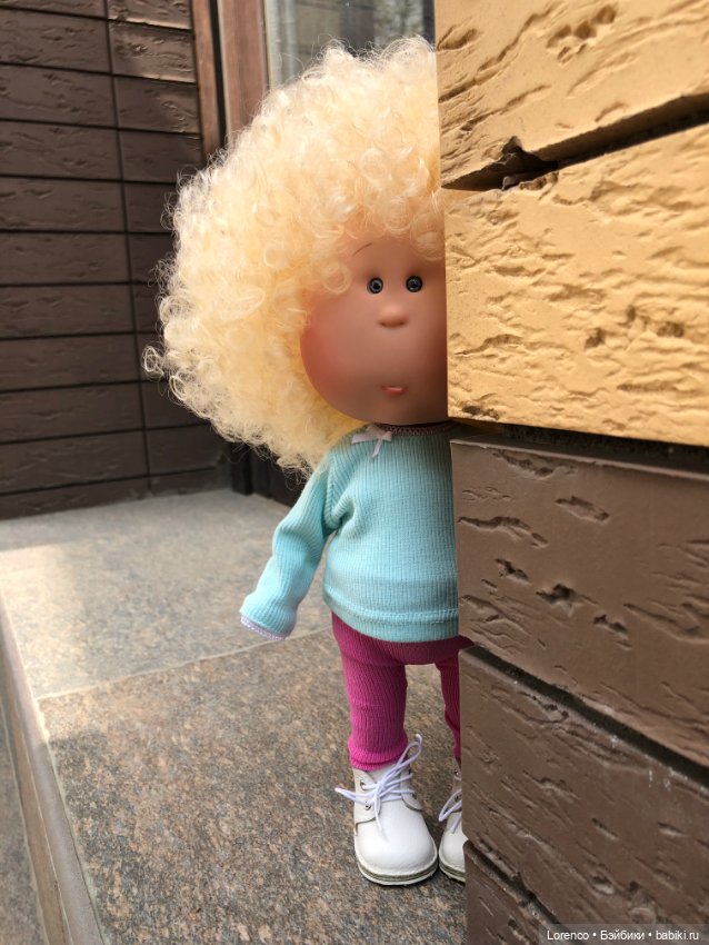 Блондинка за углом — Куклы Nines d'Onil (Нинес): Миа (Mia)