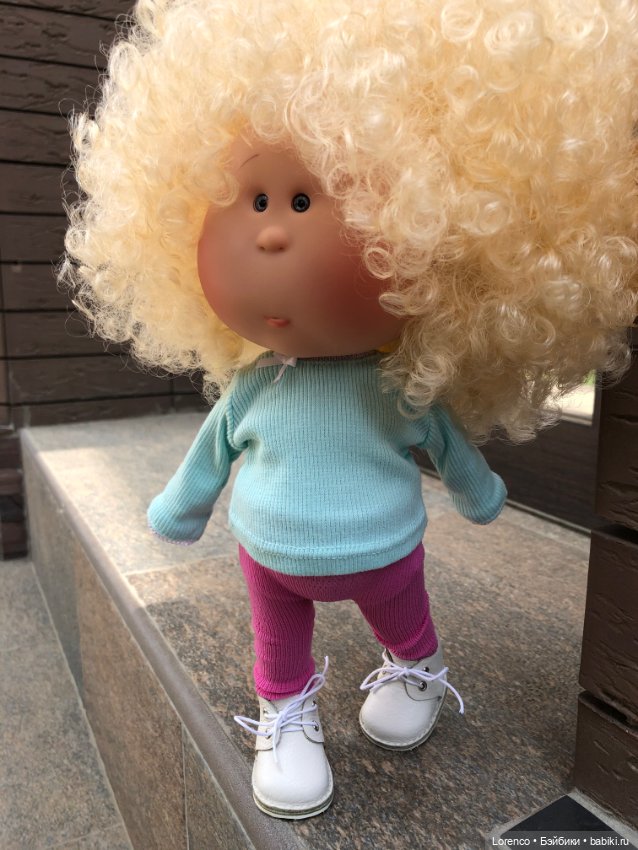 Блондинка за углом — Куклы Nines d'Onil (Нинес): Миа (Mia)