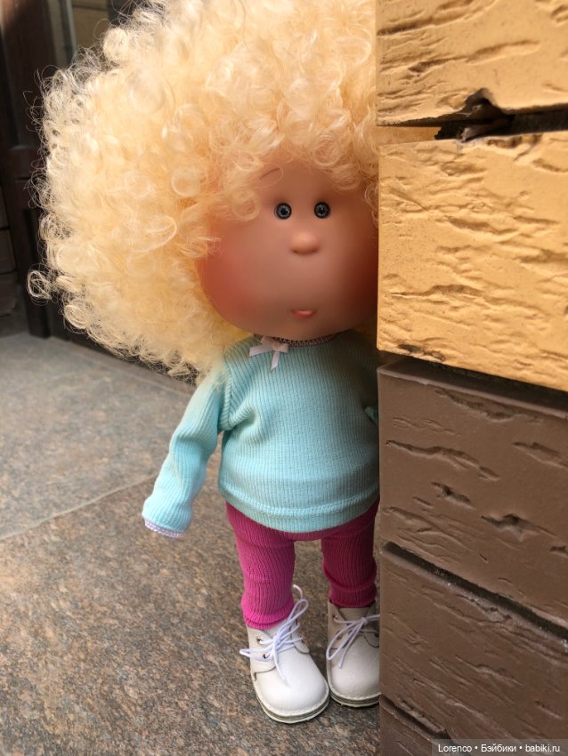 Блондинка за углом — Куклы Nines d'Onil (Нинес): Миа (Mia)