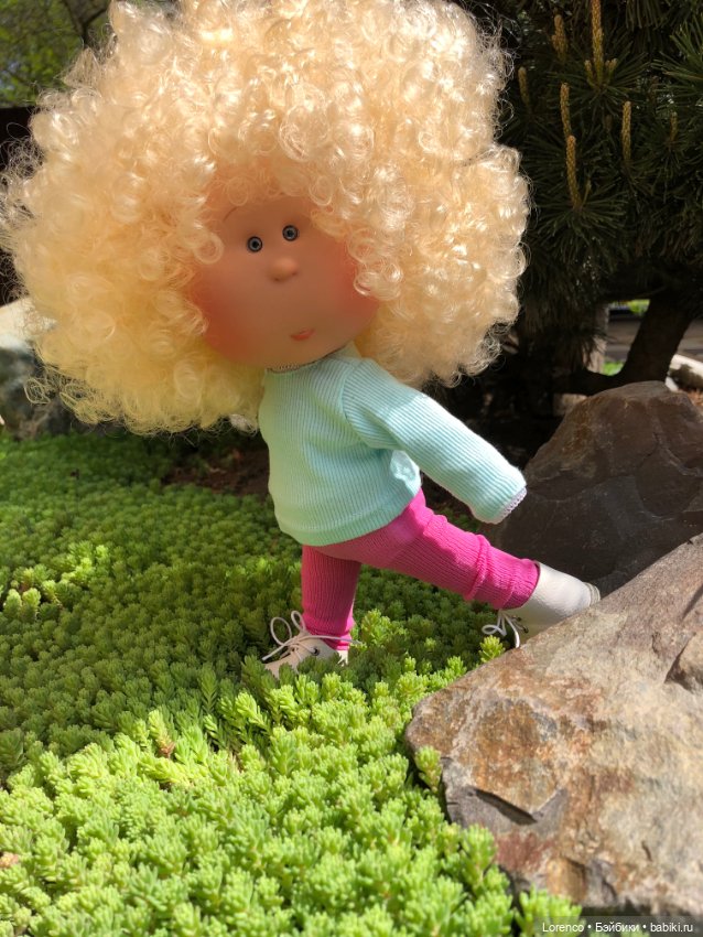 Блондинка за углом — Куклы Nines d'Onil (Нинес): Миа (Mia)