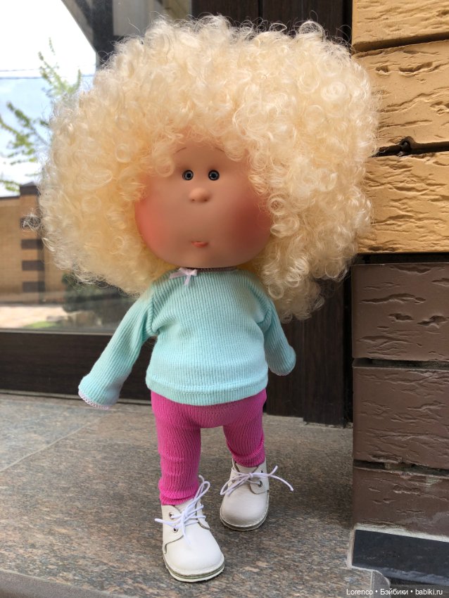 Блондинка за углом — Куклы Nines d'Onil (Нинес): Миа (Mia)