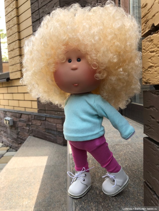 Блондинка за углом — Куклы Nines d'Onil (Нинес): Миа (Mia)