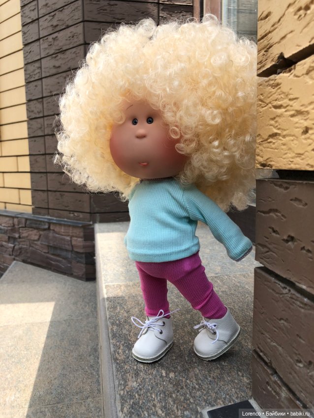 Блондинка за углом — Куклы Nines d'Onil (Нинес): Миа (Mia)