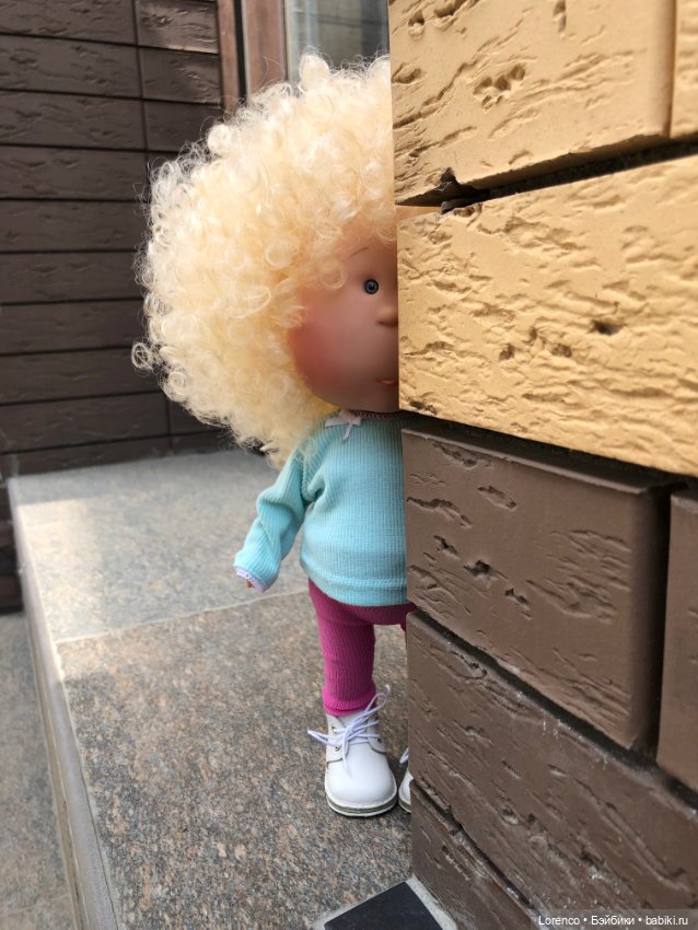 Блондинка за углом — Куклы Nines d'Onil (Нинес): Миа (Mia)