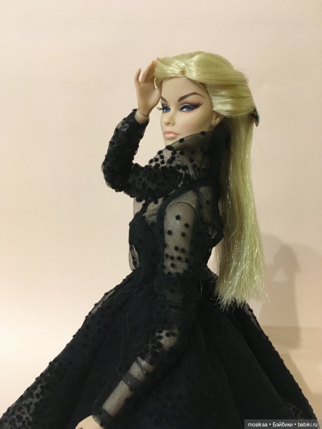 Когда у меня все хорошо - я покупаю куклу