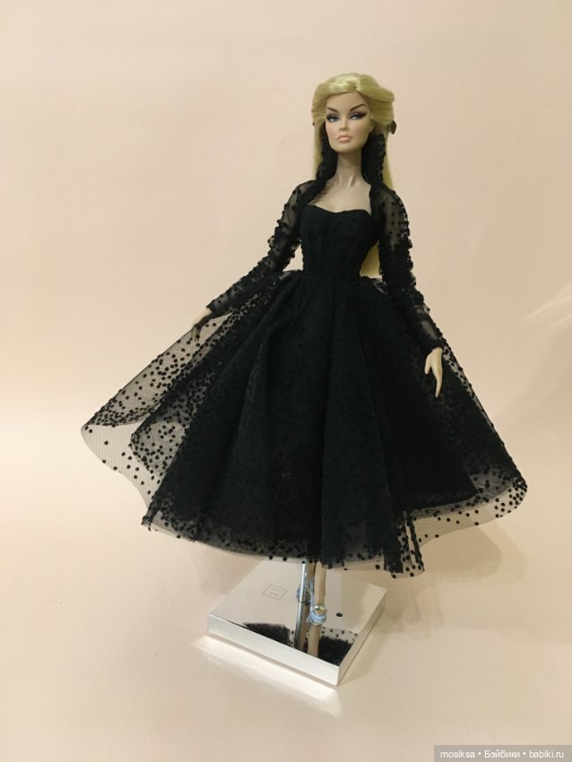 Когда у меня все хорошо - я покупаю куклу