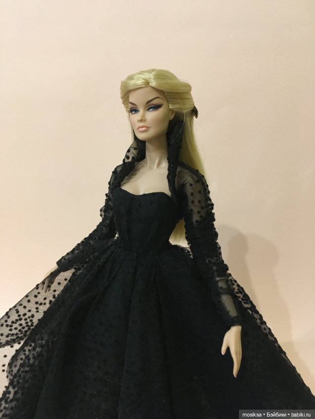 Когда у меня все хорошо - я покупаю куклу