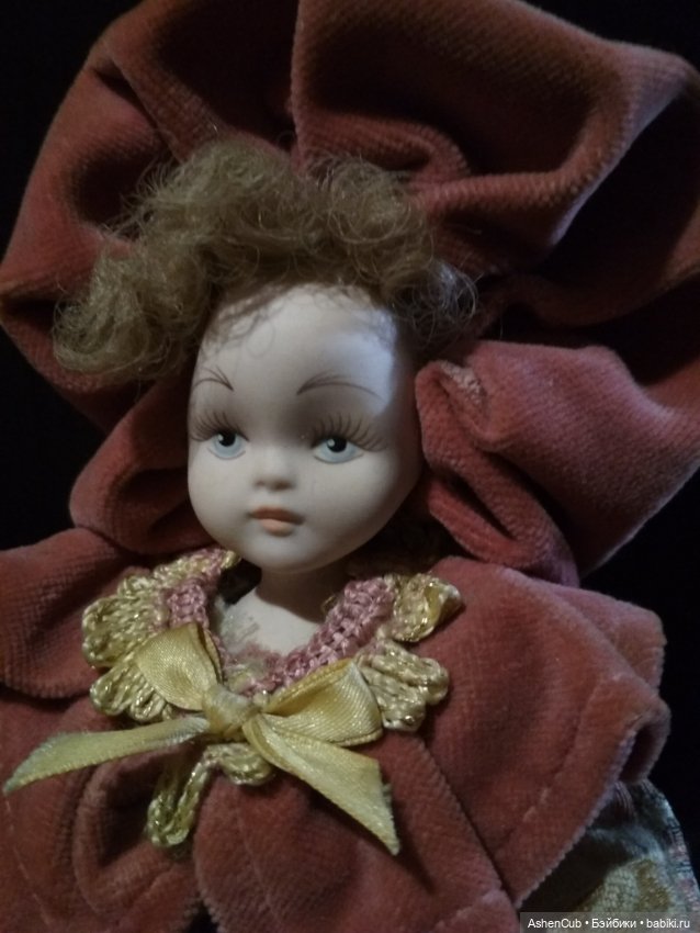 Помогите опознать куклу (фарфор)