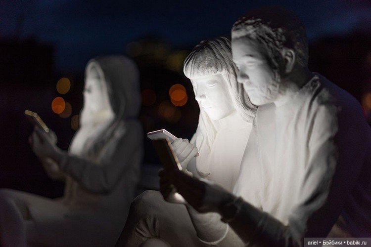 Скульптура, символизирующая проблему современного общества (фото 2)