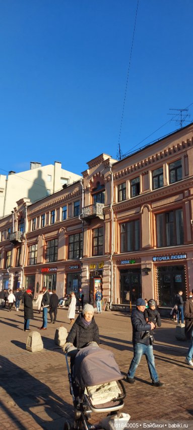 Поэт с Арбата, не любивший говорить о себе. 9 мая День Рождения Булата Окуджавы