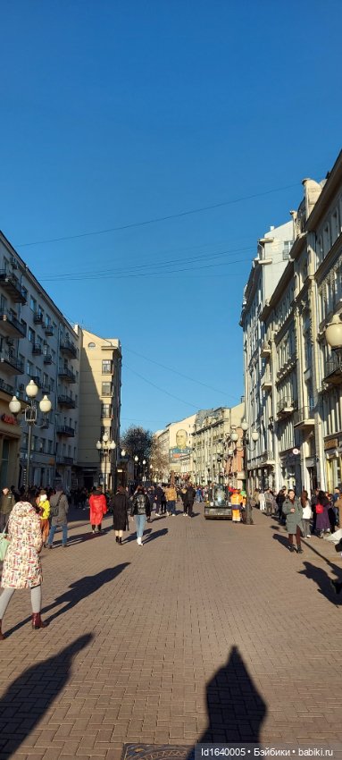 Поэт с Арбата, не любивший говорить о себе. 9 мая День Рождения Булата Окуджавы