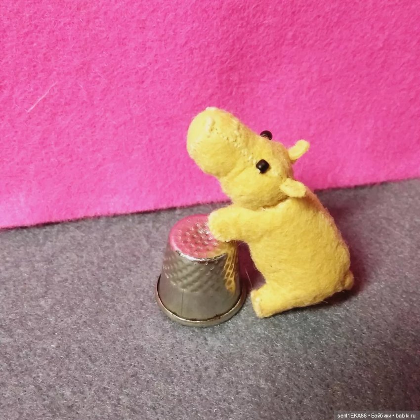 Кроха бегимотик — Авторские игрушки из разных материалов: синельная проволока