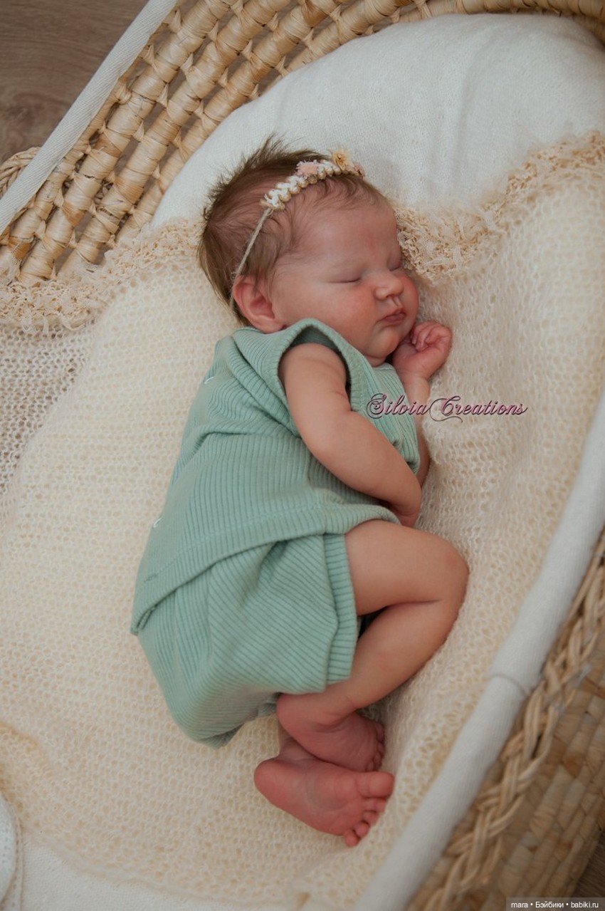 Quinlyn скульпторов Bonnie Brown и Adrie Stoete. автор прототипа Silvia Ezquerra