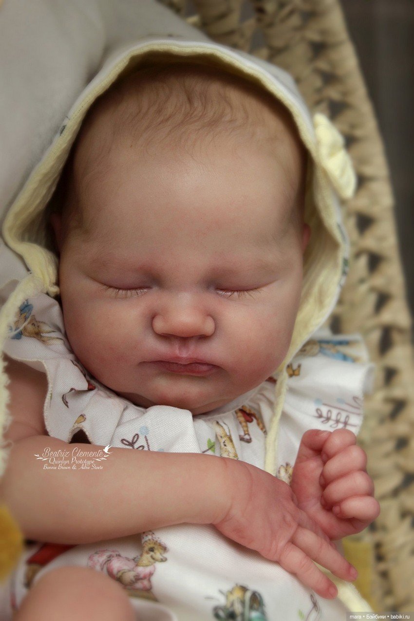 Quinlyn скульпторов Bonnie Brown и Adrie Stoete, автор прототипа Beatriz Clemente