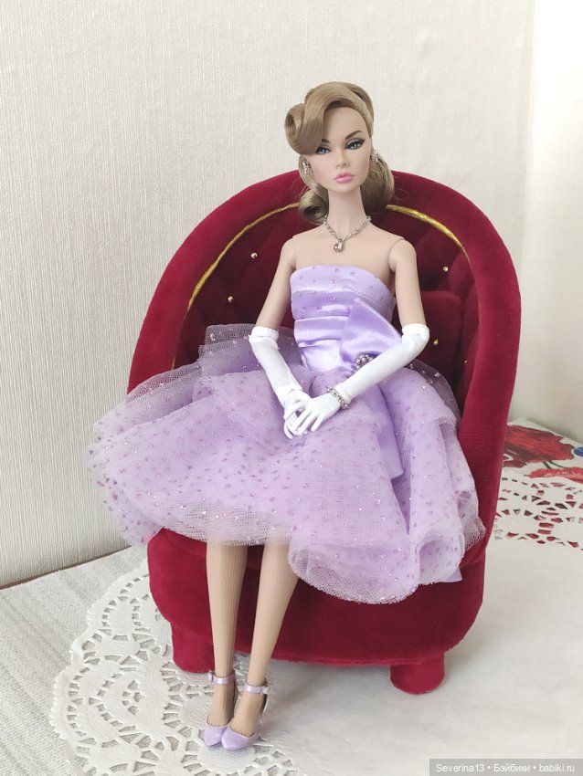 Мебель всякая важна, мебель каждому нужна