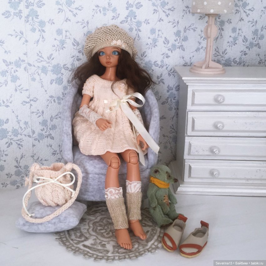 Мебель всякая важна, мебель каждому нужна