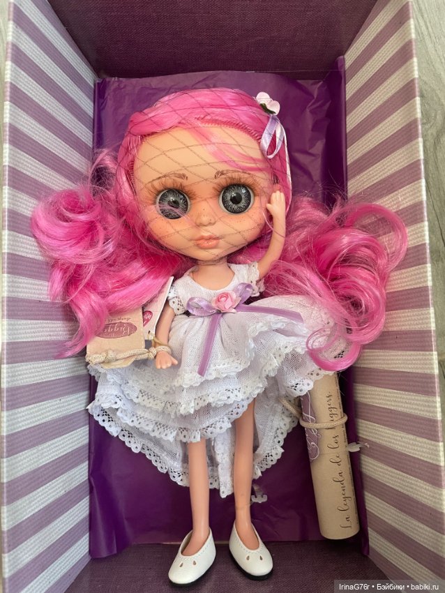 Новенькая девочка Биггерс (Химена Фернандес)