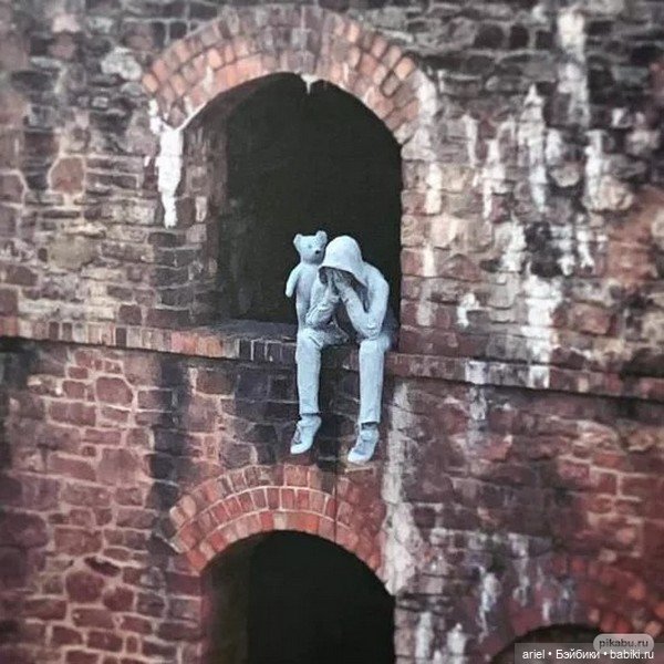 Скульптура по случаю Всемирного дня предотвращения самоубийств