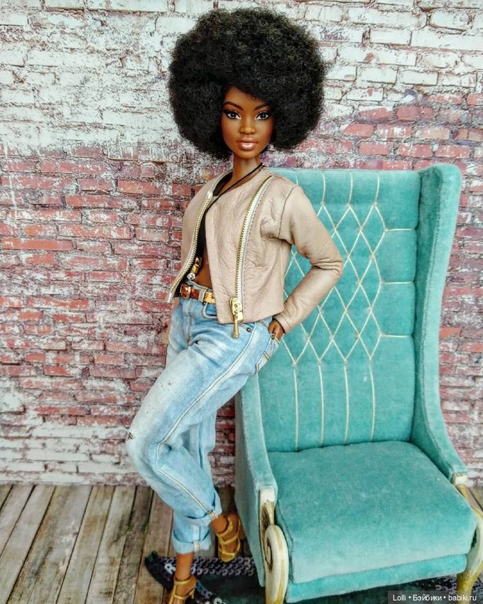 Три года я шью джинсы на кукол