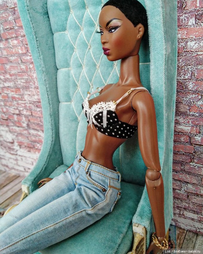 Три года я шью джинсы на кукол