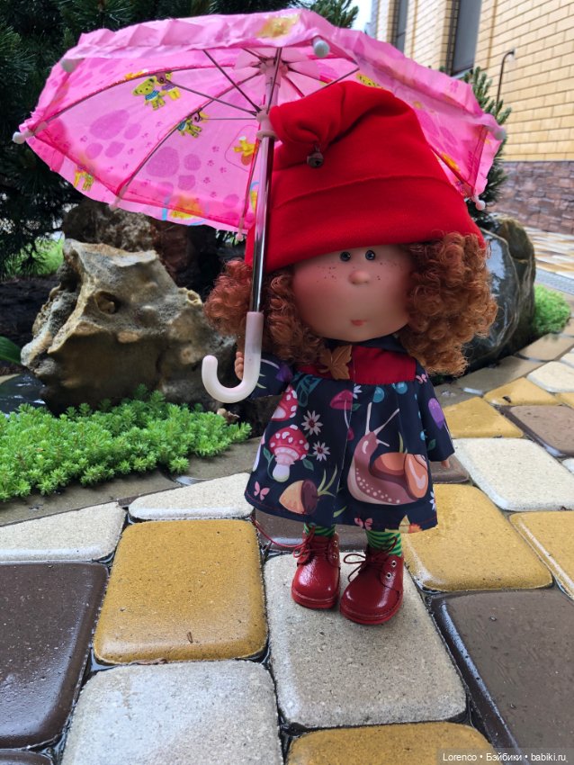 Дождливый день — Куклы Nines d'Onil (Нинес): Миа (Mia) (фото 2)