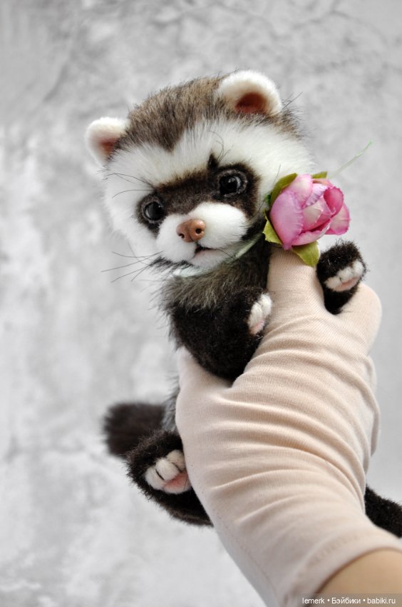 Весенний хорек тедди. Авторская игрушка ручной работы (фото 4)