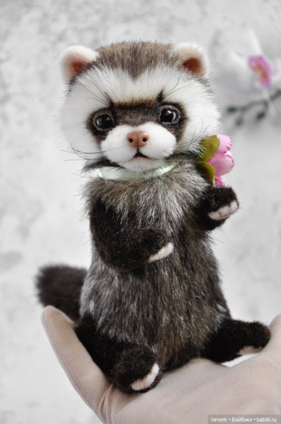 Весенний хорек тедди. Авторская игрушка ручной работы (фото 2)