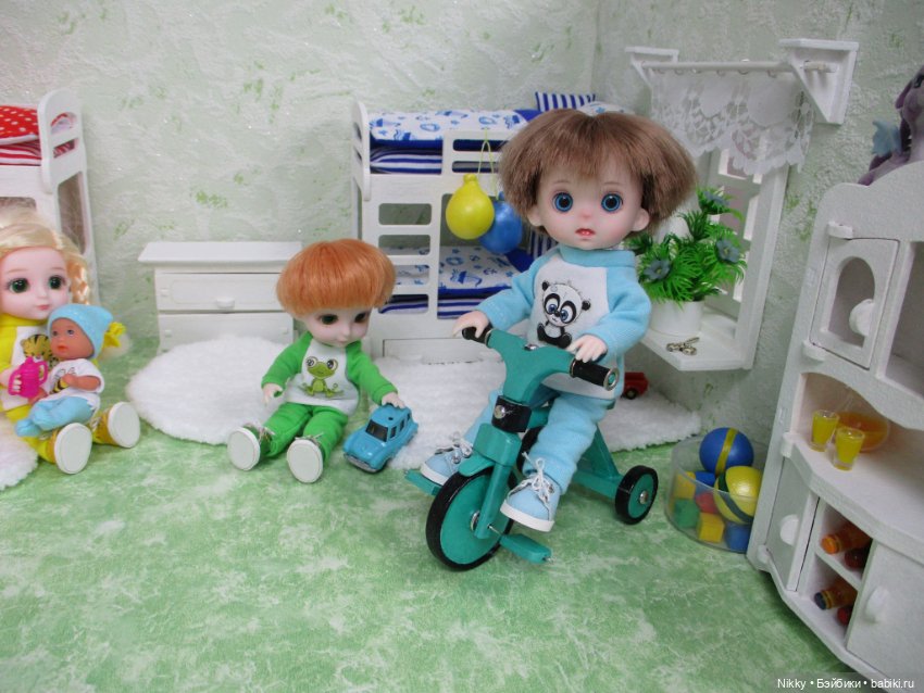 Куклы тоже играют в дочки-матери (фото 9)
