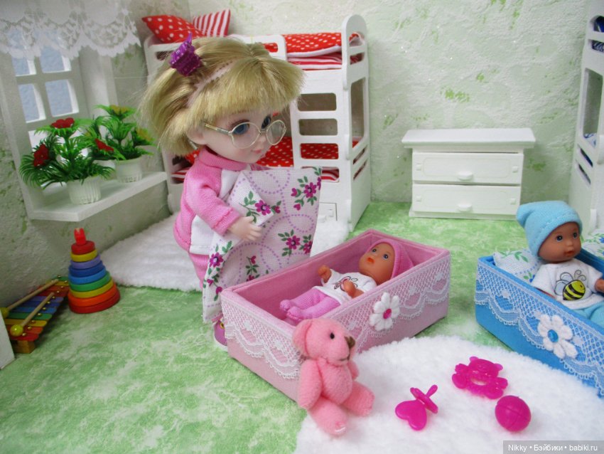 Куклы тоже играют в дочки-матери (фото 5)